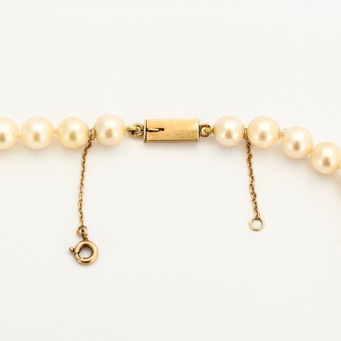 Geelgouden collier met gekweekte parels