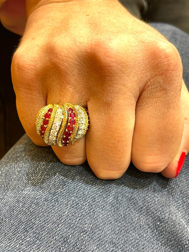 Bague 53 Bague en or jaune 18 carats sertie de rubis et diamants , taille 53 ajustable 58 Facettes