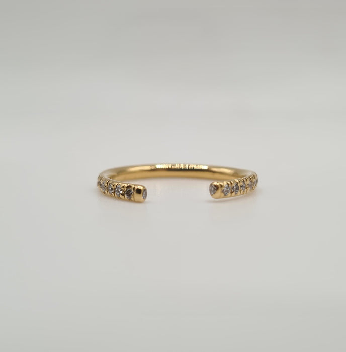 Ring aus Gelbgold, besetzt mit Diamanten