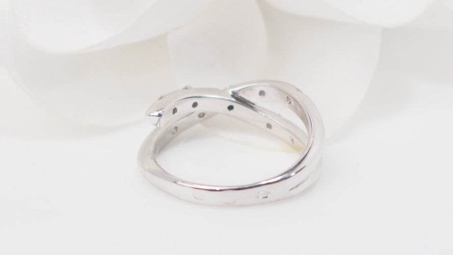 Bague 50 Bague croisée en or blanc et diamants 58 Facettes 30472