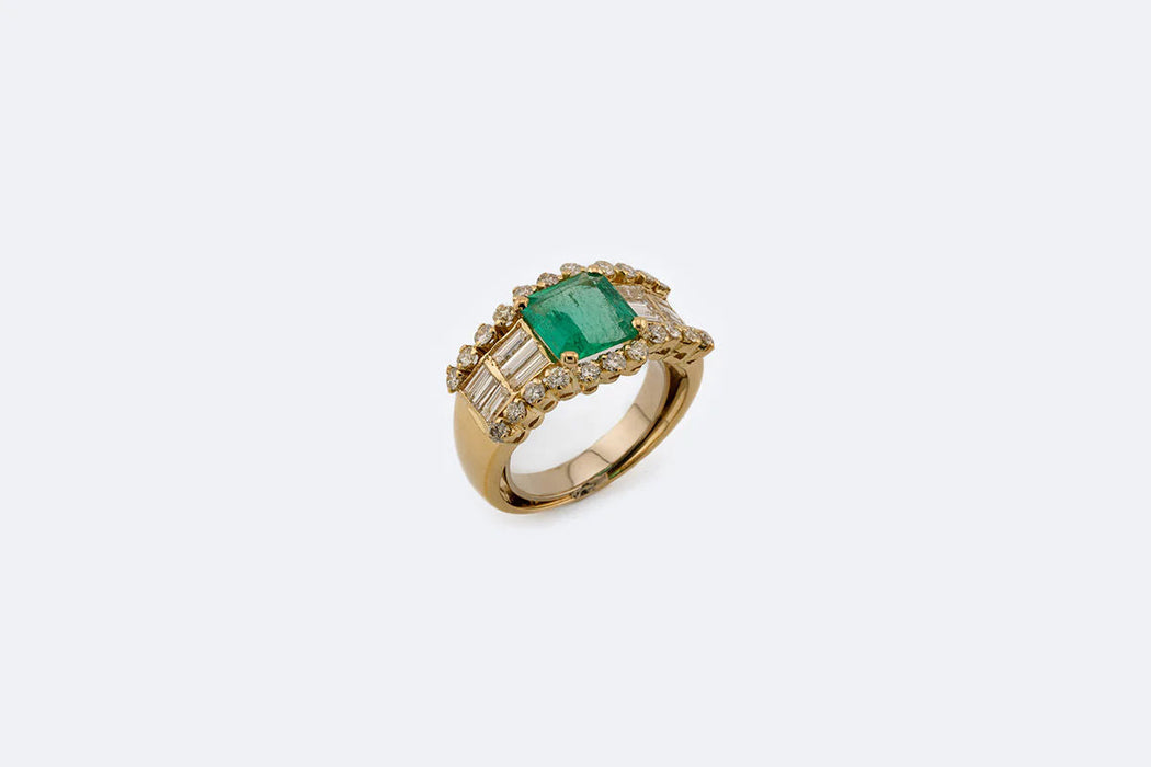 Anello Vintage in Gold Giallo mit Smeraldo und Diamondi