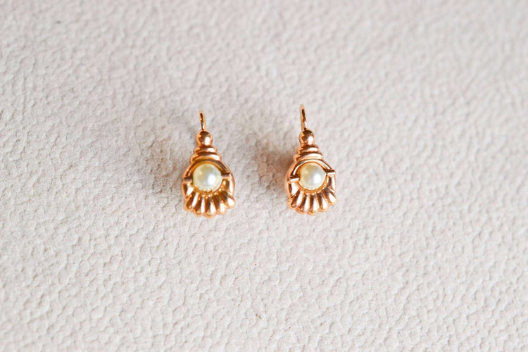 Boucles d'oreilles Dormeuses godronnées et Perle 58 Facettes 3728