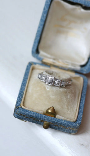 Bague 56 Bague Jarretière Art Déco Diamants 58 Facettes