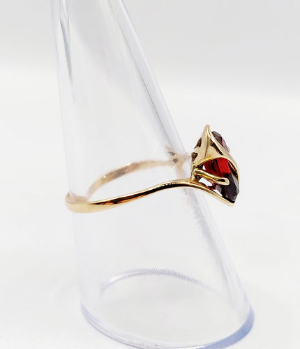 Bague 55.5 Bague vintage or 18k grenat ovale et monture moderniste 58 Facettes A05377