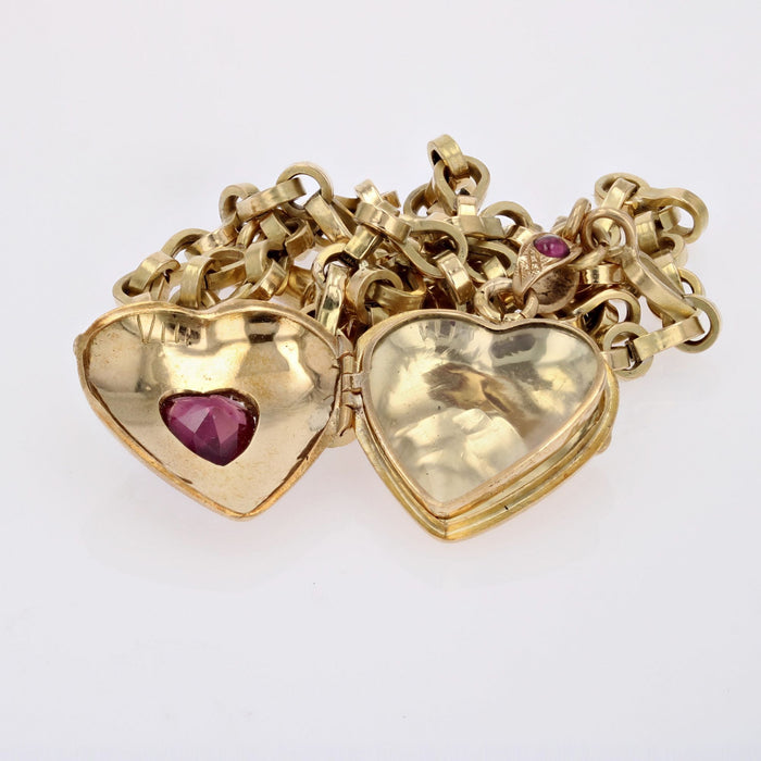 Antique chain and its heart-shaped medallion with garnets and fine pearls