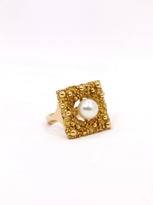 Omega ring Gilbert Albert gold & akoya pearl