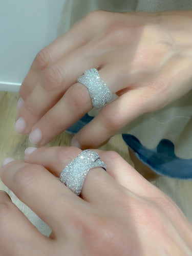 Bague 56 Bague or gris croisée entièrement pavée de diamant 58 Facettes