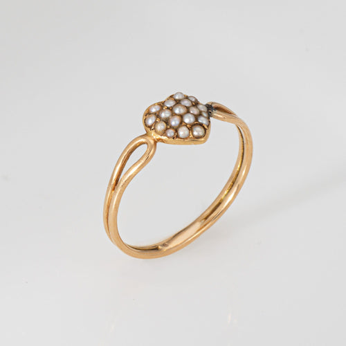 Bague Bague victorienne ancienne en forme de cœur, or jaune 18 carats, ornée de perles fines. Bijou vintage. 58 Facettes G14131