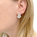 Boucles d'oreilles Boucles d'oreilles Dior "Bagatelle" or blanc, diamants. 58 Facettes 33883