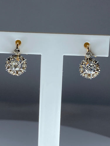 Boucles d'oreilles Boucles d’oreilles en or 18ct dites dormeuses en diamants vers 1900 58 Facettes