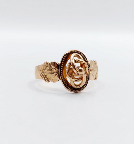 Bague 54.5 Bague chevalière victorienne or rose, décorations finement ciselées (circa 1890) 58 Facettes A04854