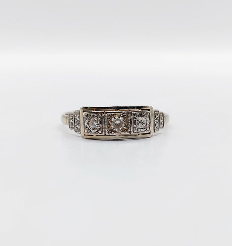 Bague 54 Bague jarretière art deco or blanc 18k et platine, diamants taille brillants (circa 1920) 58 Facettes A05583