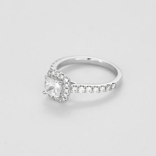 单钻戒 白金公主款，钻石 