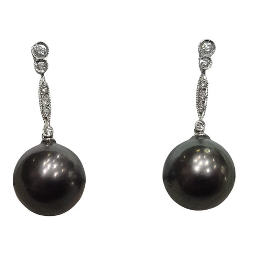 Boucles d'oreilles Boucles d'oreilles - Boucles d'oreilles en perles de Tahiti, or blanc 18 carats et diamants 58 Facettes T163