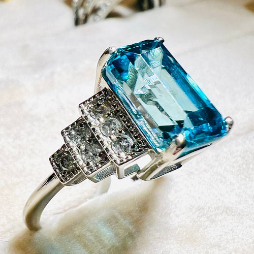 Bague 54 Bague or blanc Zyrcon Bleu naturel 4.60 carats  et diamants 58 Facettes 7849 A