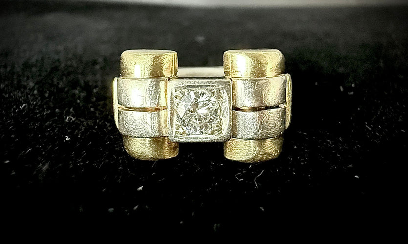 Bague 54 Bague Tank sertie d'un brillant en or jaune 58 Facettes