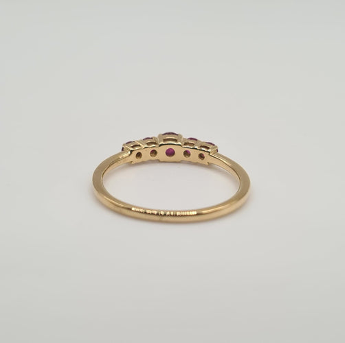 Bague 51 Bague or jaune 18 carats sertie de rubis 58 Facettes