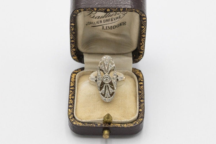 54 Unique Art Déco ring with diamonds, 1930s/1940s 58 Facettes 11284