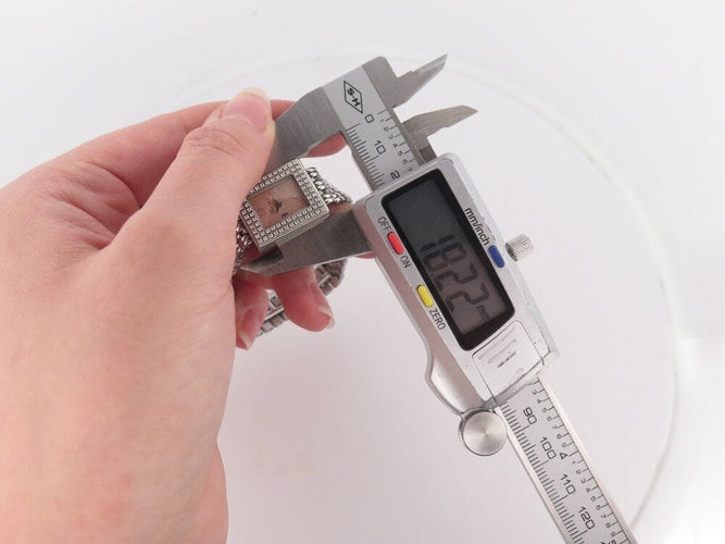 Montre vintage montre POIRAY sertie de 80 diamants 21 mm quartz classique acier 58 Facettes 268175