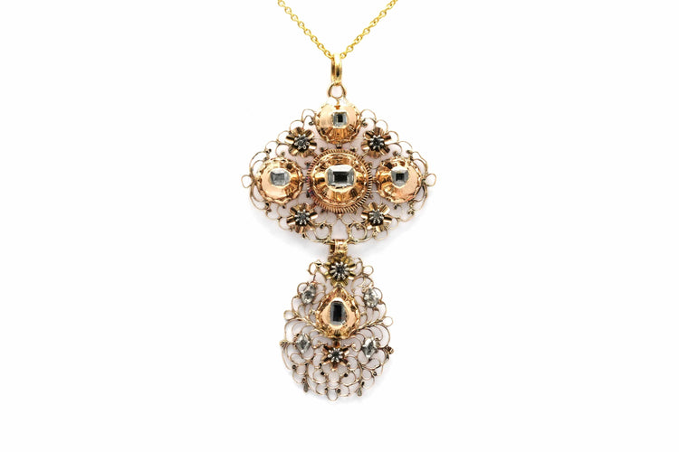 Pendentif Pendentif Napoléon III taille rose en or jaune et diamants 58 Facettes 23251