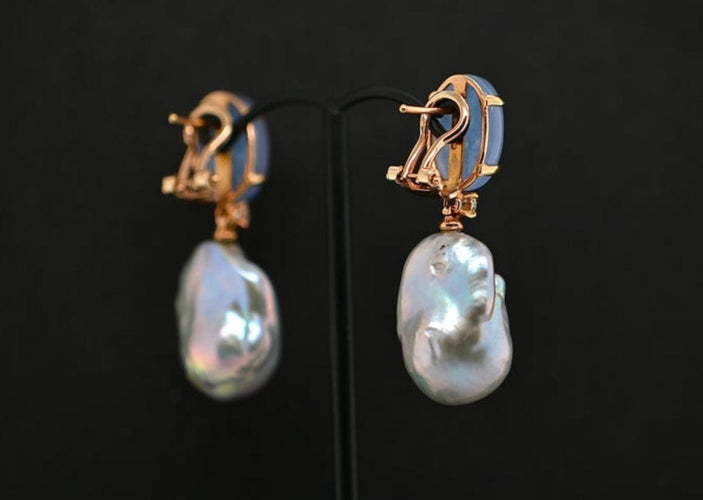 Boucles d'oreilles Boucles d'oreilles Calcédoine et Perles Baroques Ornées de Diamants 58 Facettes
