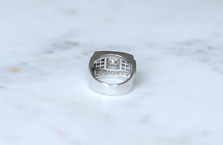 54 Large Bague Bandeau Art Déco Diamants 2,10 Cts sur Platine 58 Facettes