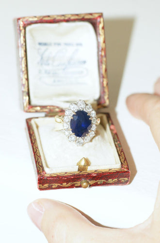 Bague 50.5 Bague Marguerite saphir 4,60 Cts entourage diamants 58 Facettes