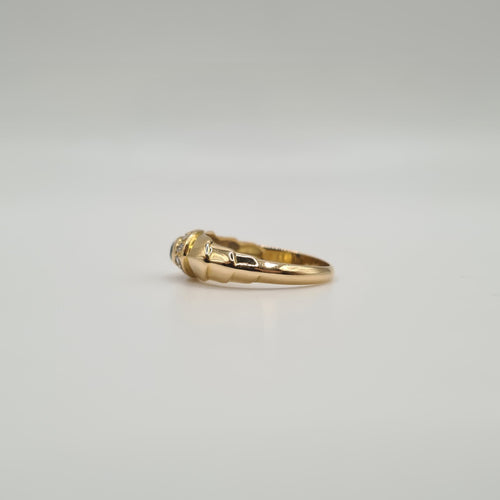 Bague 51 Bague or jaune, diamants et saphir 58 Facettes