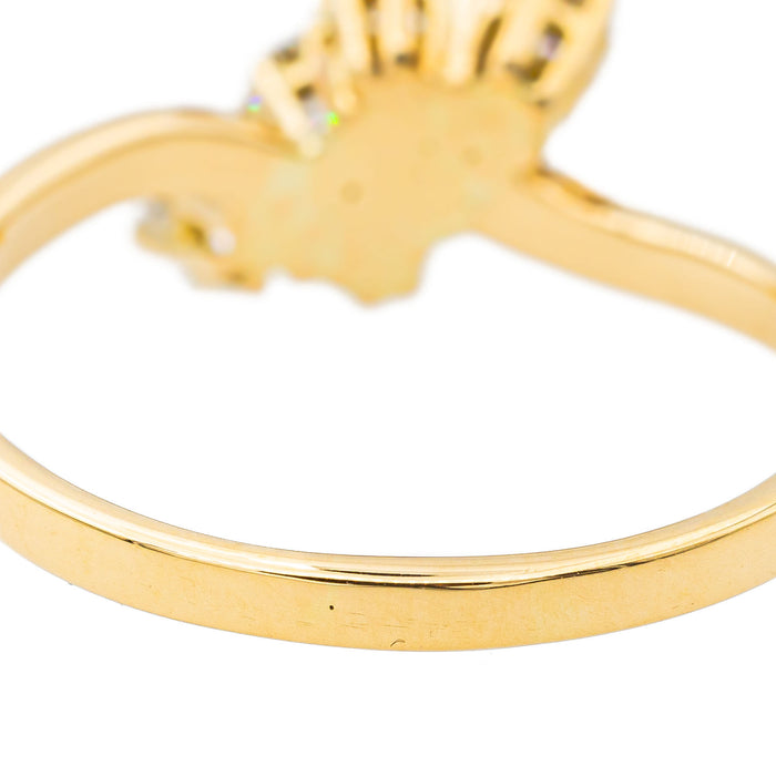 Anillo de oro amarillo con diamantes