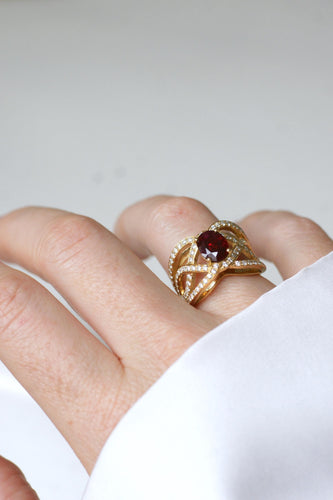 Bague 52.5 Bague Volutes or jaune, rubis et diamants 58 Facettes
