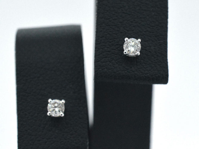 Boucles d'oreilles Boucles d'oreilles en or blanc serties de diamants 58 Facettes 2268