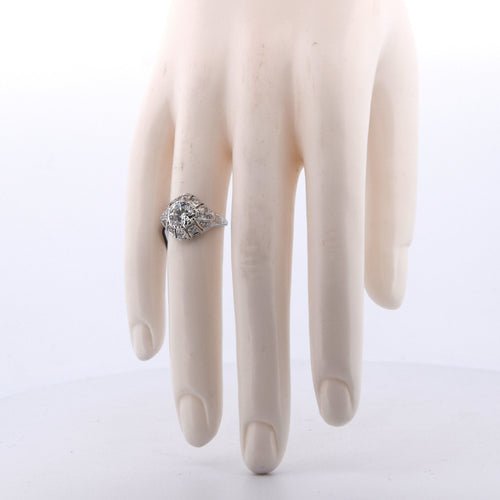 Bague 48 Bague ancienne en platine et diamants avec diamant central 58 Facettes