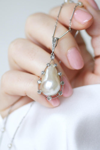 Collier Collier Art Déco Pendentif Goutte Perle & Diamants sur Platine 58 Facettes