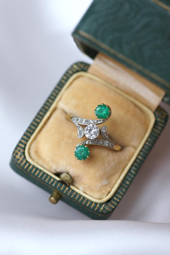 Bague 54 Bague Toi & Moi or jaune et platine, diamants et émeraudes 58 Facettes
