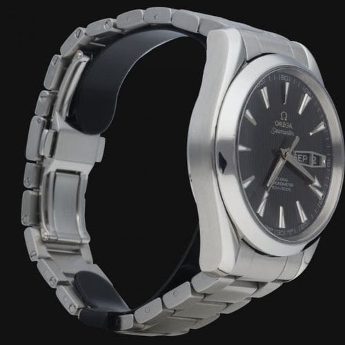 Montre Omega Montre Seamaster Aqua Terra Annual Calendar 58 Facettes MT40518