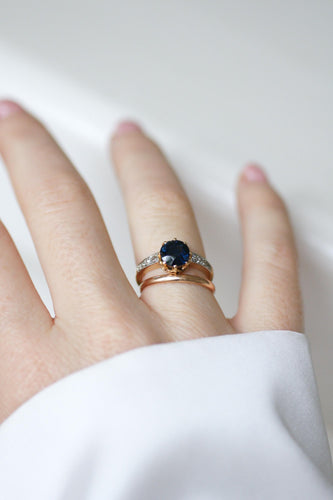 Bague 50 Bague Ancienne Solitaire Saphir 1,50 Cts et Diamants 58 Facettes