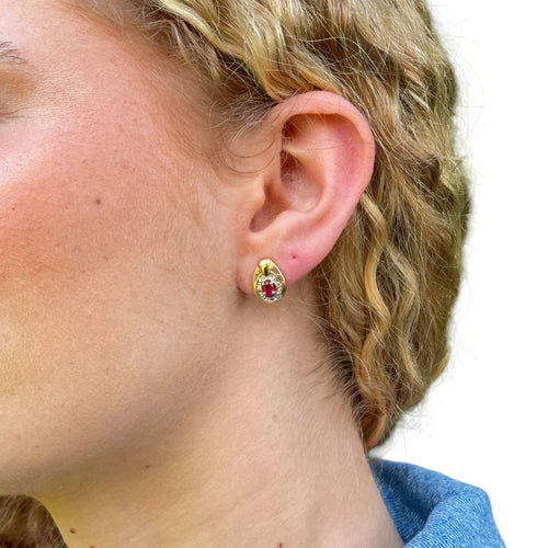 Boucles d'oreilles Boucles d’oreilles or jaune 18K, rubis, diamants 58 Facettes 120