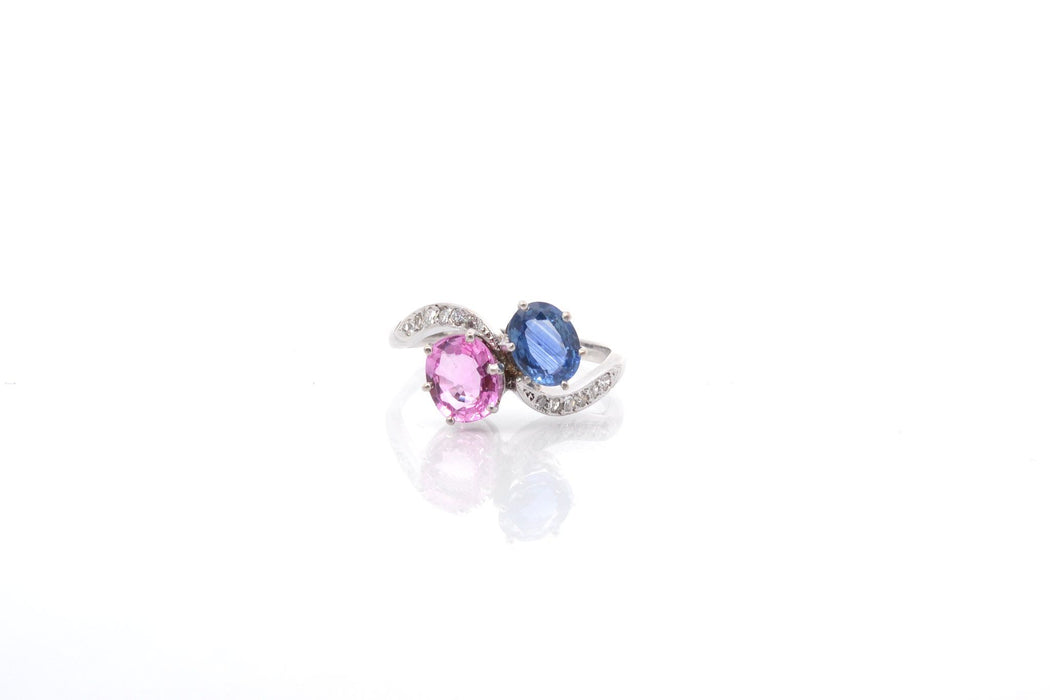 Vintage ring you and me sapphires and diamonds in platinum