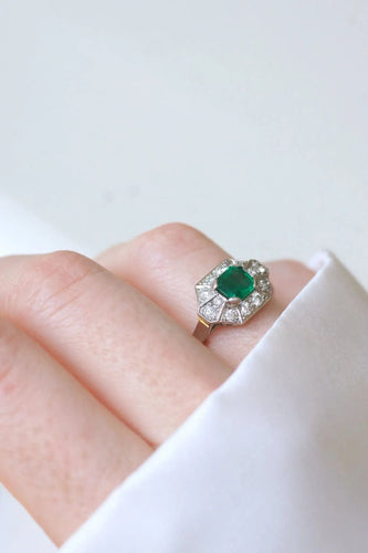 Bague Bague Art Deco Emeraude et Diamants sur Platine 58 Facettes