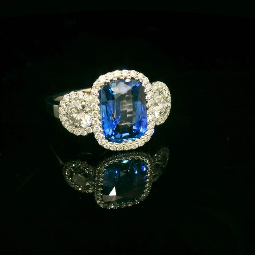 Bague 3.06 Carats Sapphire and diamond ring 58 Facettes