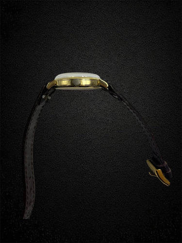 Montre Montre-bracelet Longines Vintage en or jaune 18 carats 58 Facettes