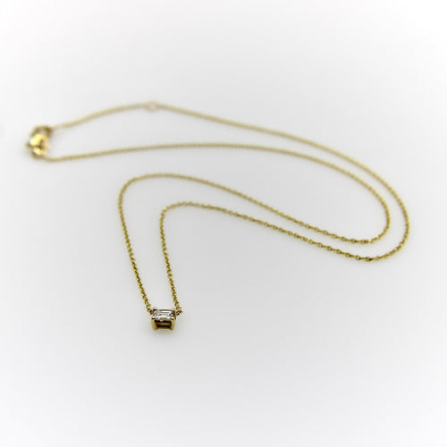 Collier Collier en or 14 carats avec diamants taille émeraude 58 Facettes A2004E