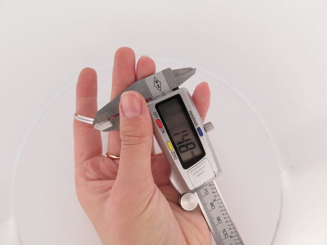 Bracelet bracelet CHAUMET jonc jeux de liens en or blanc 18k 13.4gr diamants 58 Facettes 265471