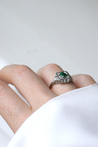 Bague 59 Bague Art Déco Emeraude et Diamants sur Platine 58 Facettes