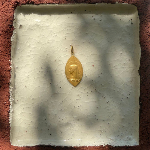 Pendentif DROPSY - Pendentif médaille Vierge en or jaune 58 Facettes INV065