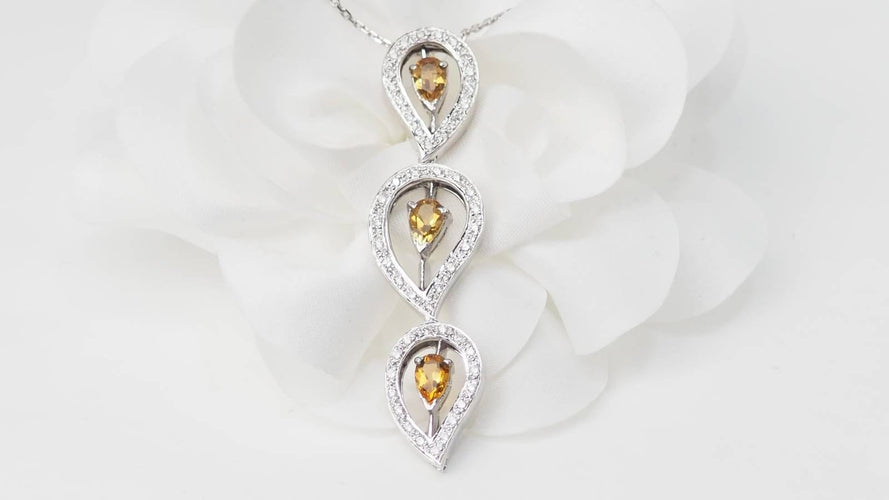 Collier Collier en or blanc, citrine et diamants 58 Facettes 32805b