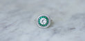 Bague Bague cible halo diamant et émeraudes calibrées 58 Facettes