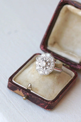 Bague Bague Art Déco Marguerite Ovale Diamants 58 Facettes