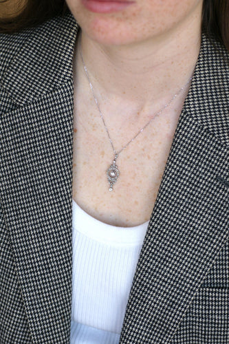 Collier Collier pendentif Art Déco or blanc et diamants 58 Facettes