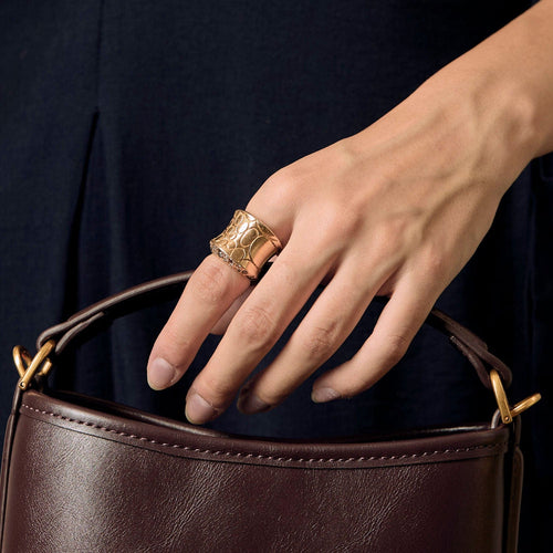 Bague 51 POMELLATO - Bague en or rose représentant des écailles de crocodile sertie de diamants 58 Facettes